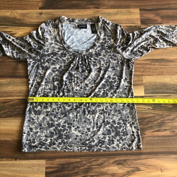 Classics by Liz Claiborne top - Picture 9 of 9